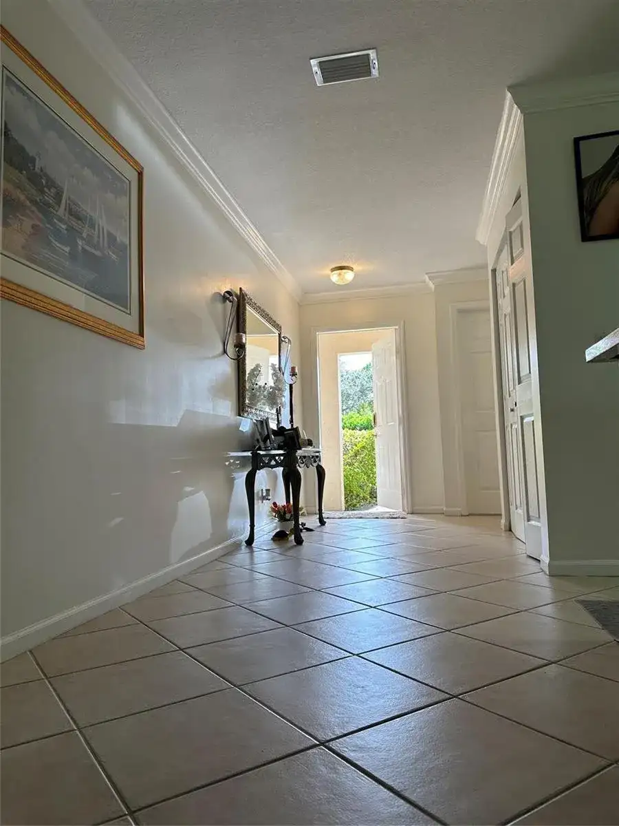 4460 CRYSTAL LAKE Drive, Deerfield Beach FL 33064 photo 4
