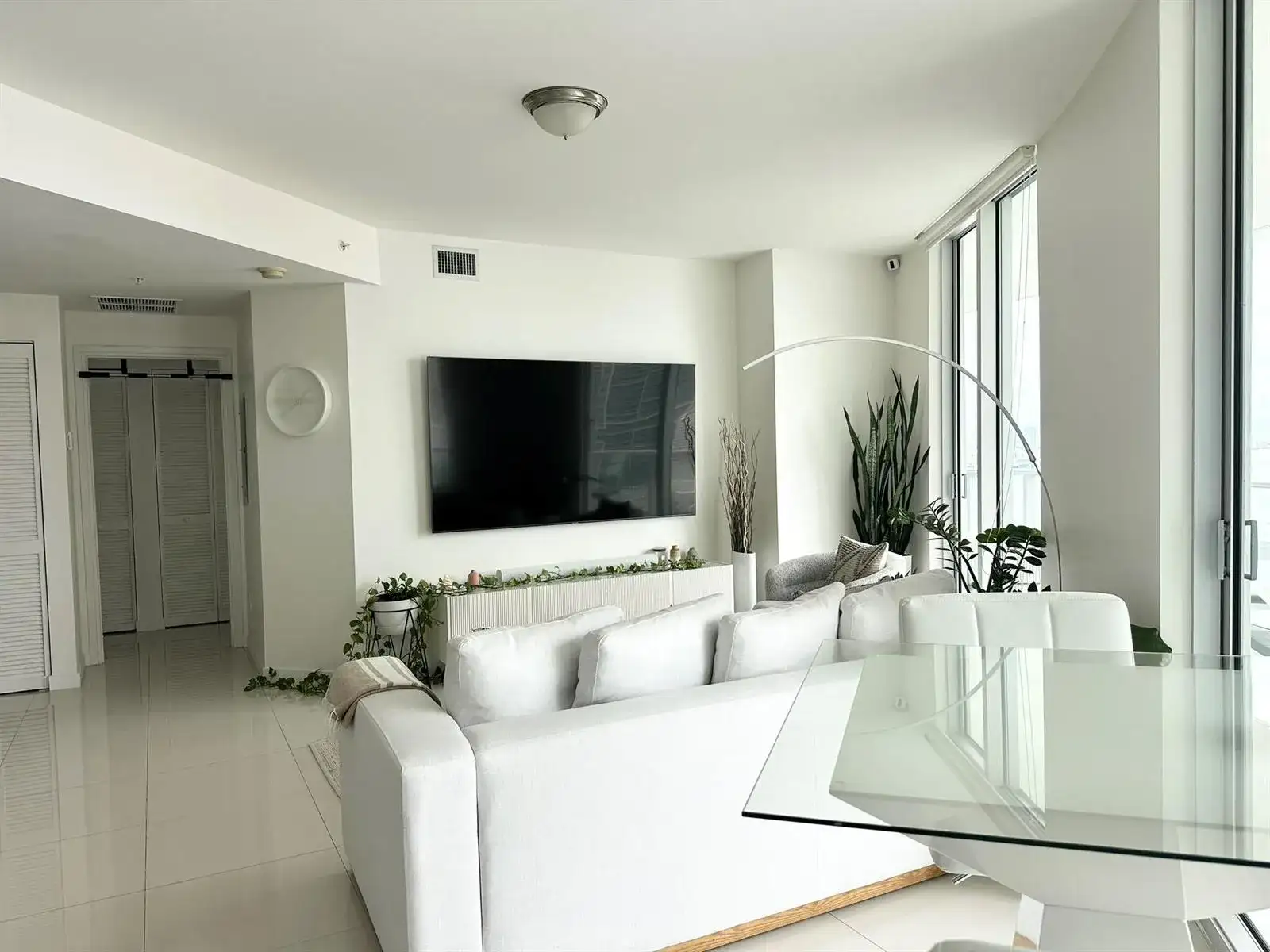300 S BISCAYNE Boulevard # 2208, Miami FL 33131 photo 5