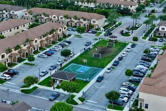 9207 W 33rd Lane, Hialeah FL 33018