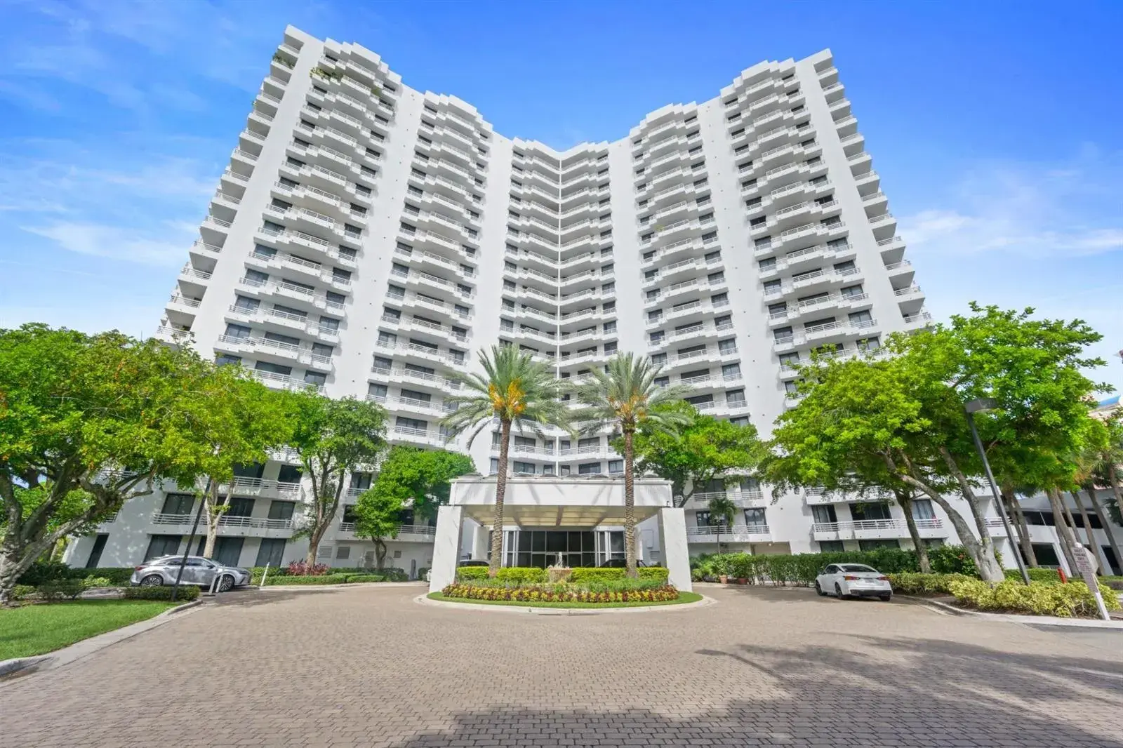 3300 NE 192ND Street # 915, Aventura FL 33180