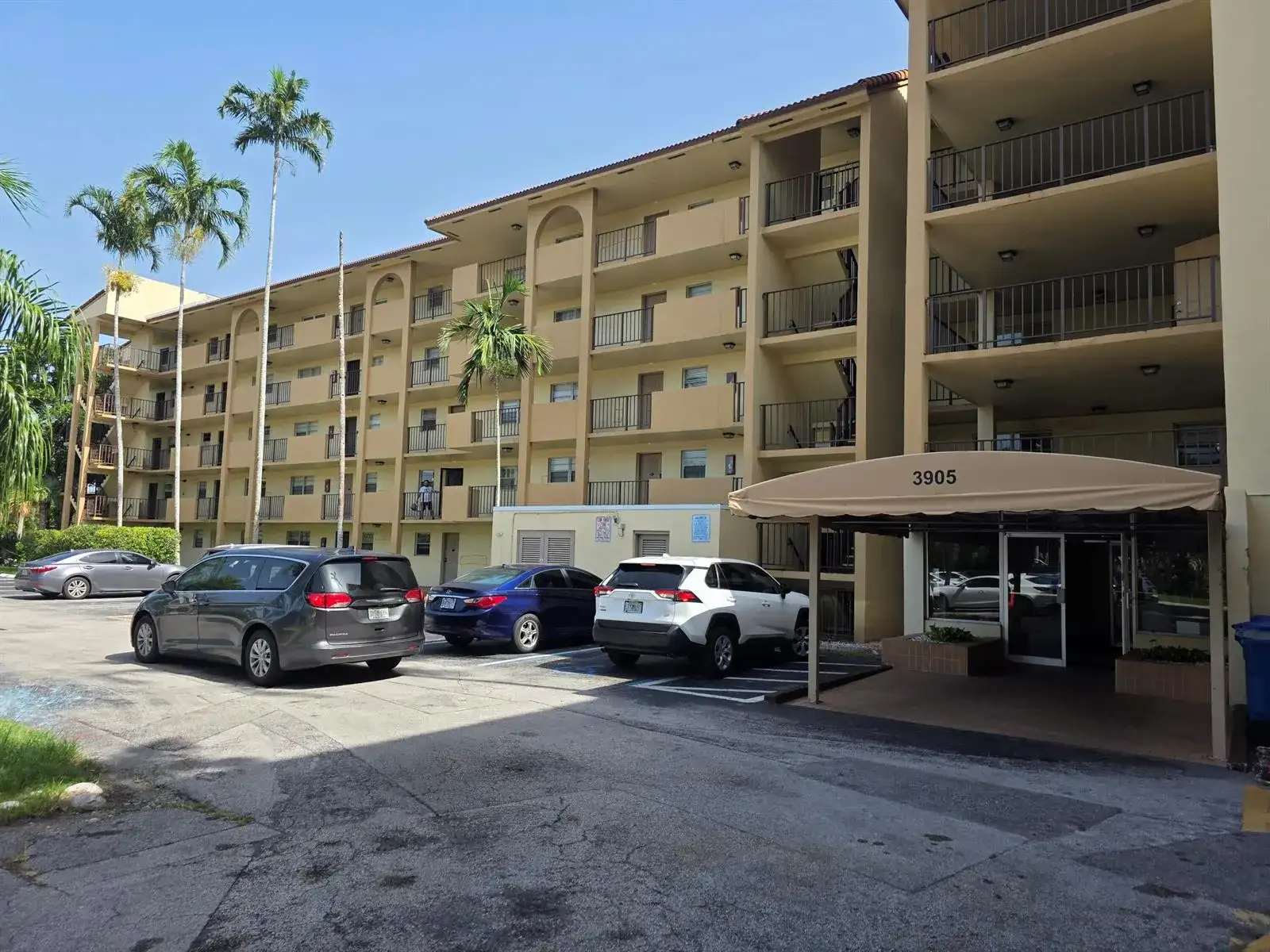 3905 N NOB HILL Road # 206, Sunrise FL 33351 photo 2