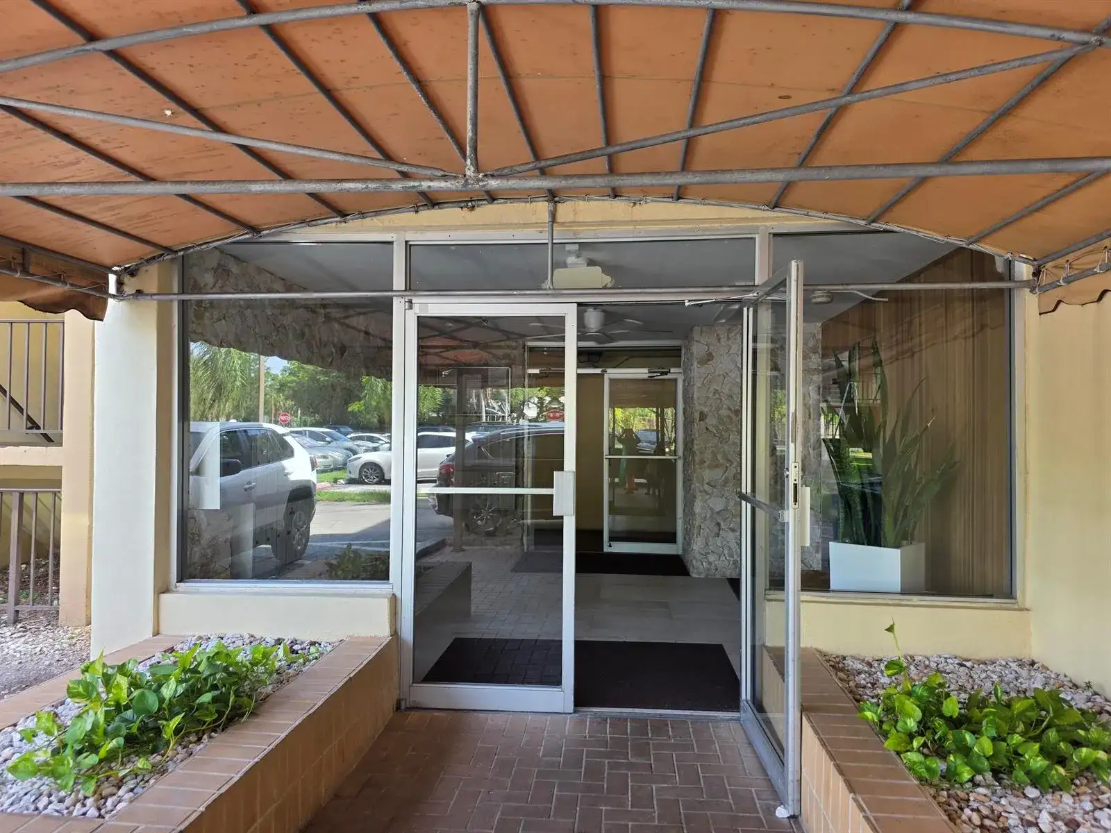 3905 N NOB HILL Road # 206, Sunrise FL 33351 photo 5