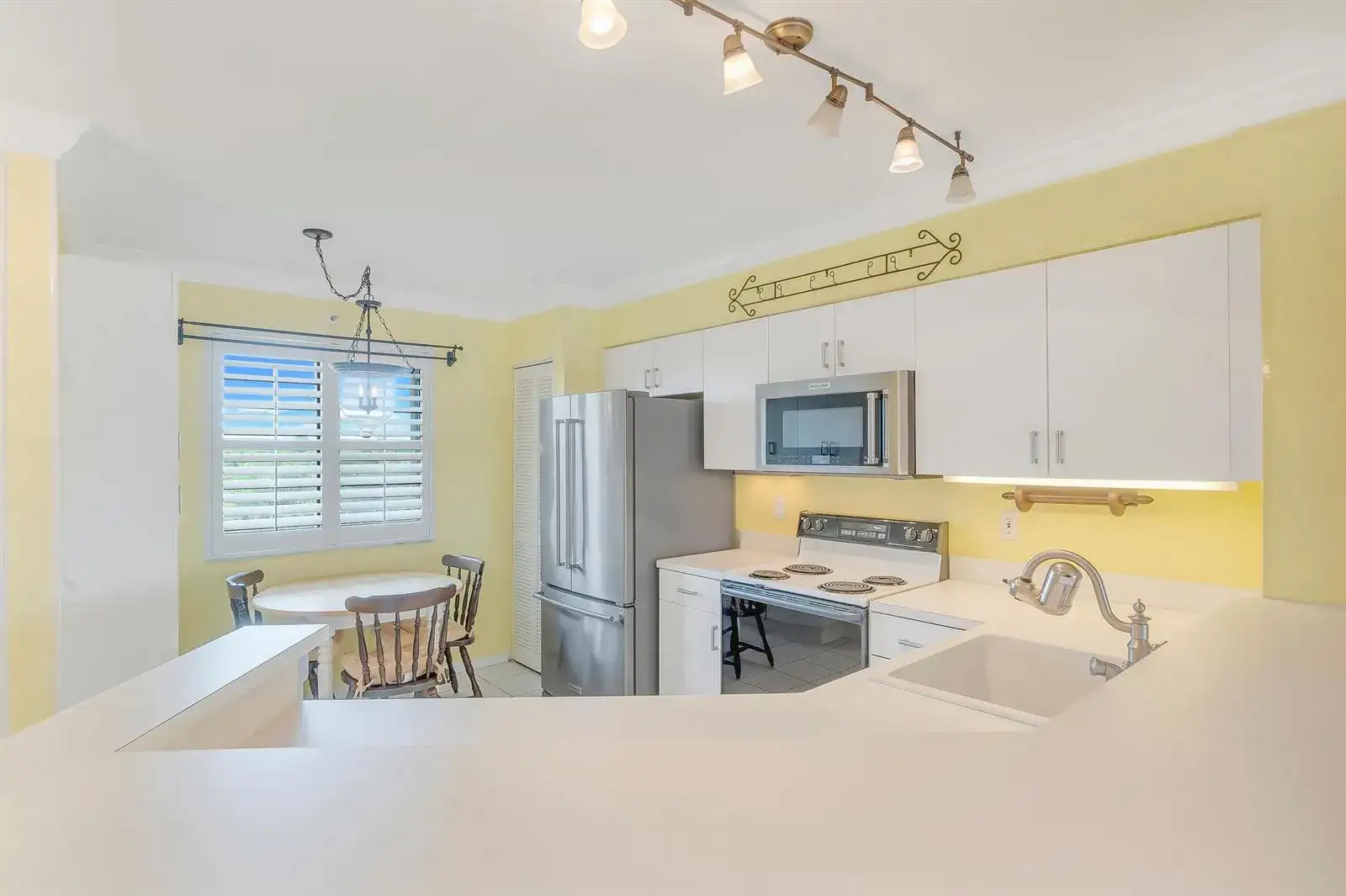 2334 S Cypress Bend Drive # 602, Pompano Beach FL 33069 photo 3