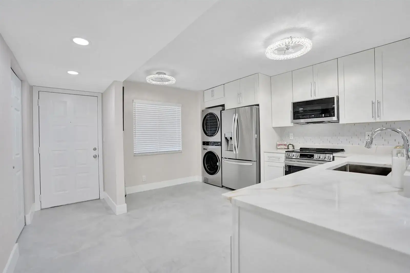 7146 Huntington Lane # 402, Delray Beach FL 33446 photo 2