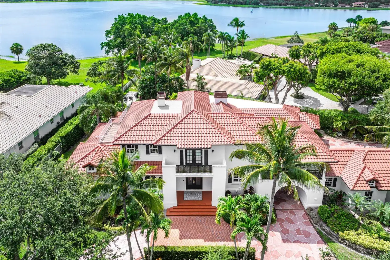 2 FIRESTONE Circle, West Palm Beach FL 33401