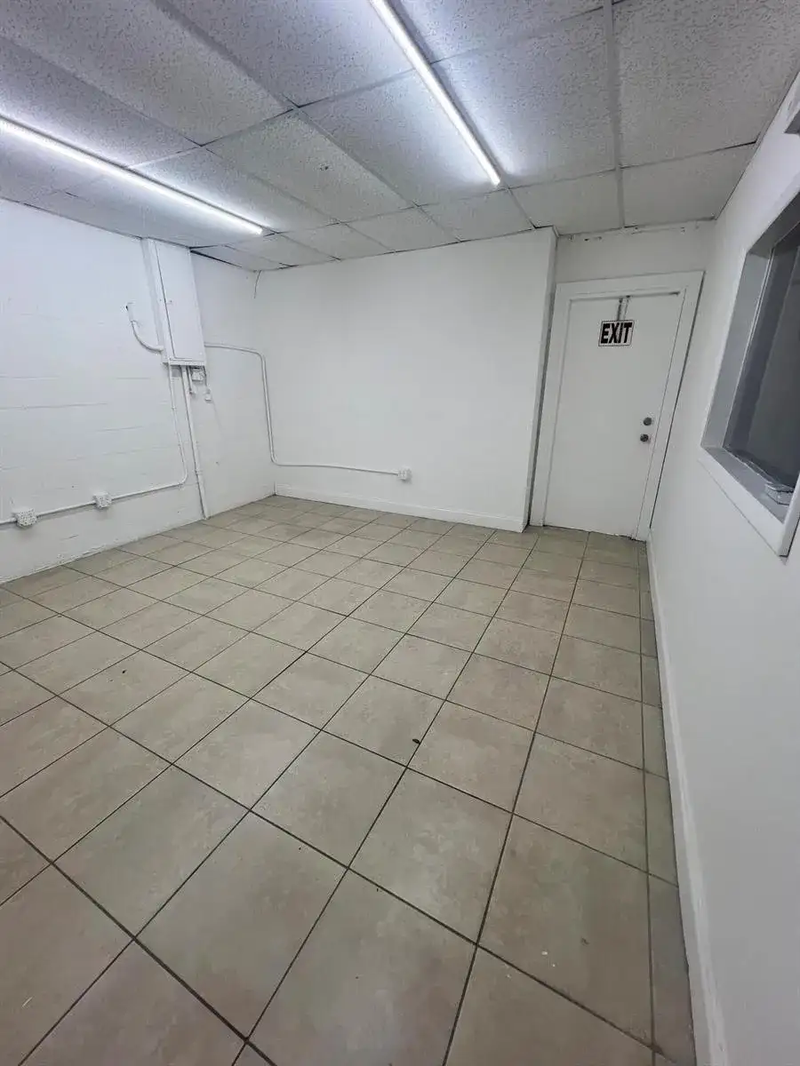 1750 LATHAM Road # 13, West Palm Beach FL 33409 photo 3