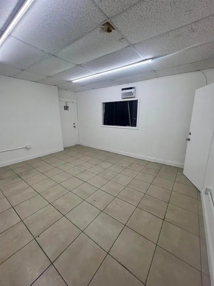 1750 LATHAM Road # 13, West Palm Beach FL 33409 photo 4