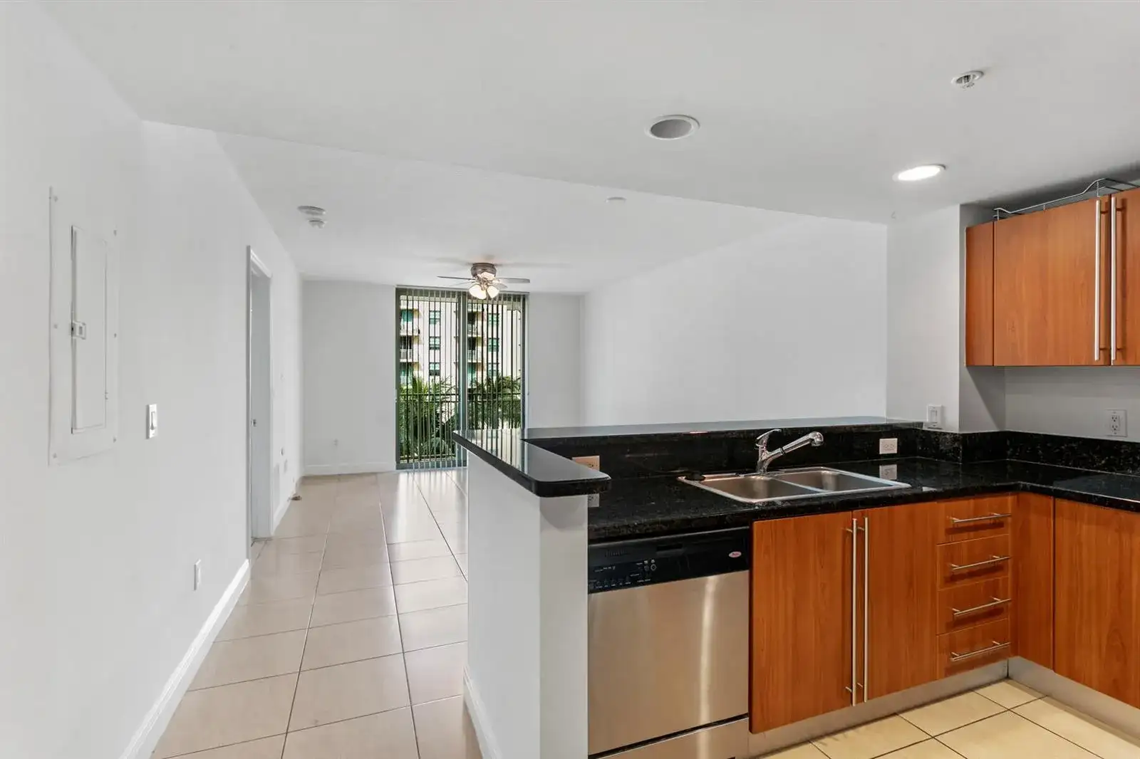 610 CLEMATIS Street # 527, West Palm Beach FL 33401 photo 3