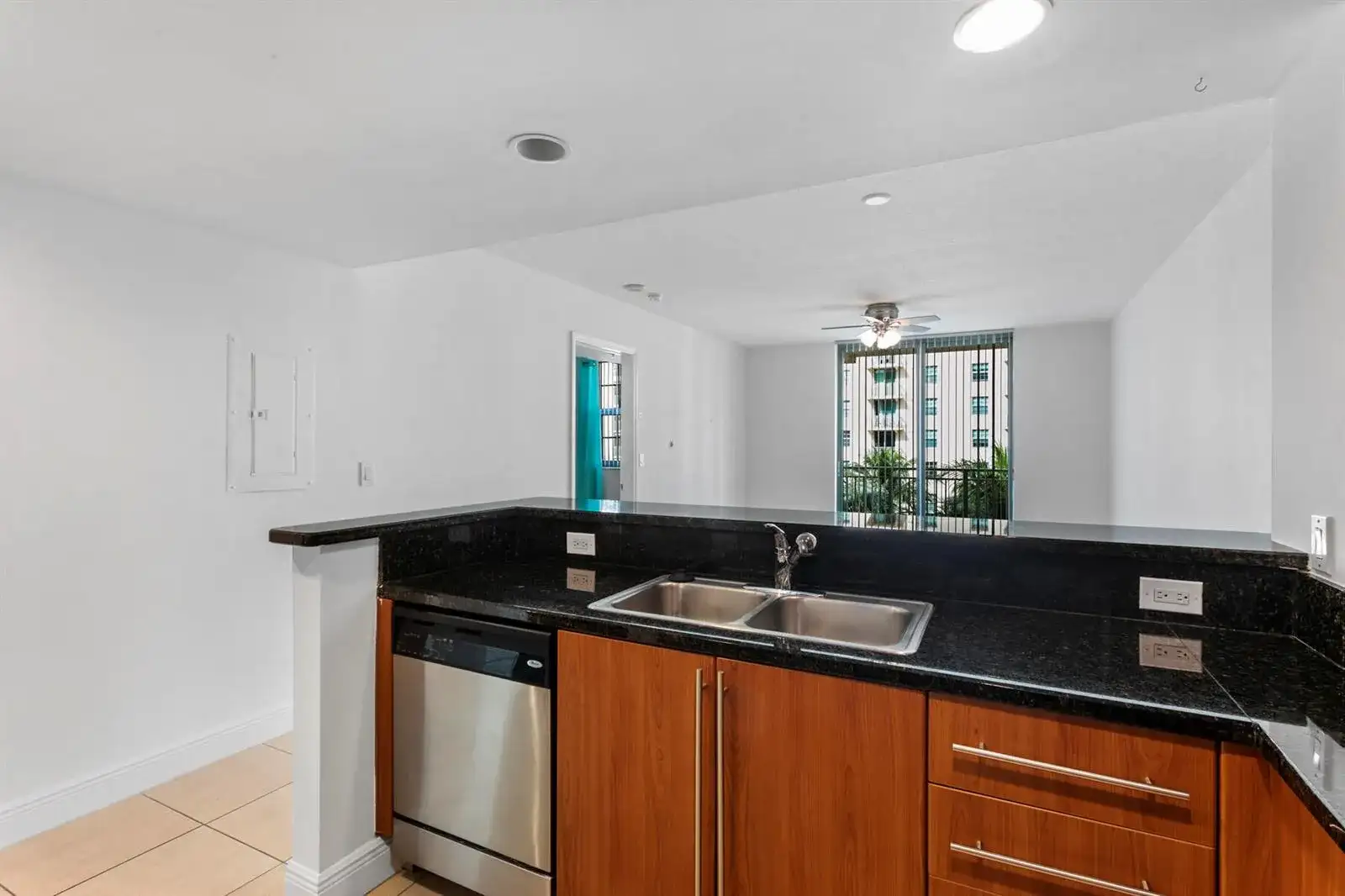 610 CLEMATIS Street # 527, West Palm Beach FL 33401 photo 5