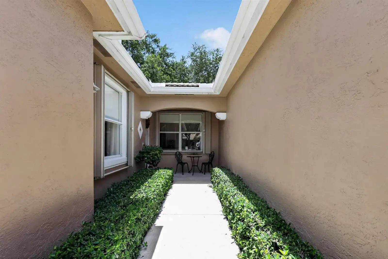 2159 MAN OF WAR, West Palm Beach FL 33411 photo 2