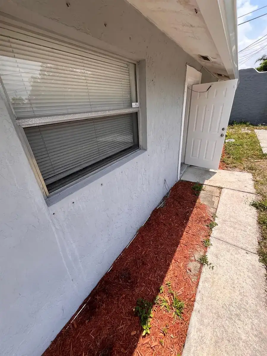 522 46th Street, West Palm Beach FL 33407 photo 3