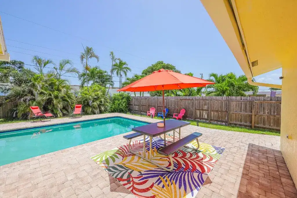 384 NW 23rd Street, Boca Raton FL 33431 photo 2