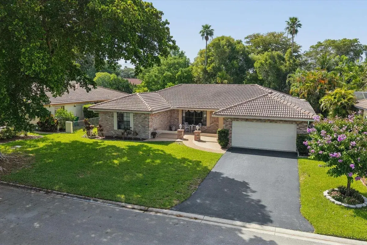 10884 NW 17TH Manor, Coral Springs FL 33071