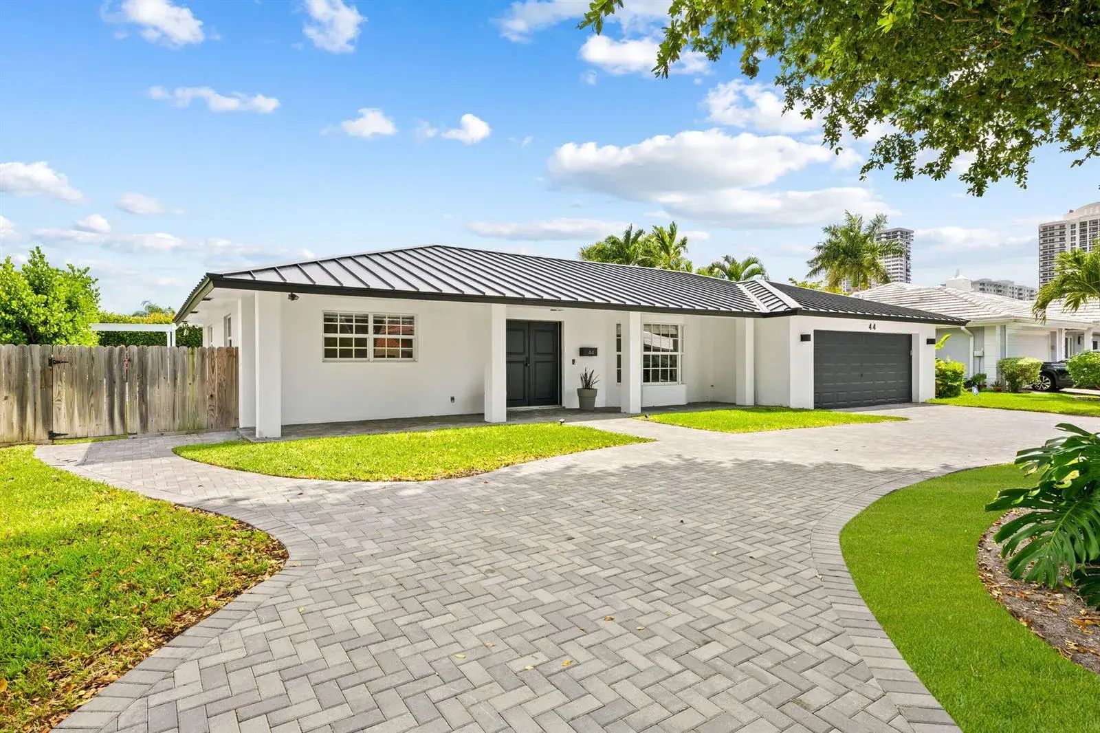 44 FORT ROYAL Isle, Fort Lauderdale FL 33308