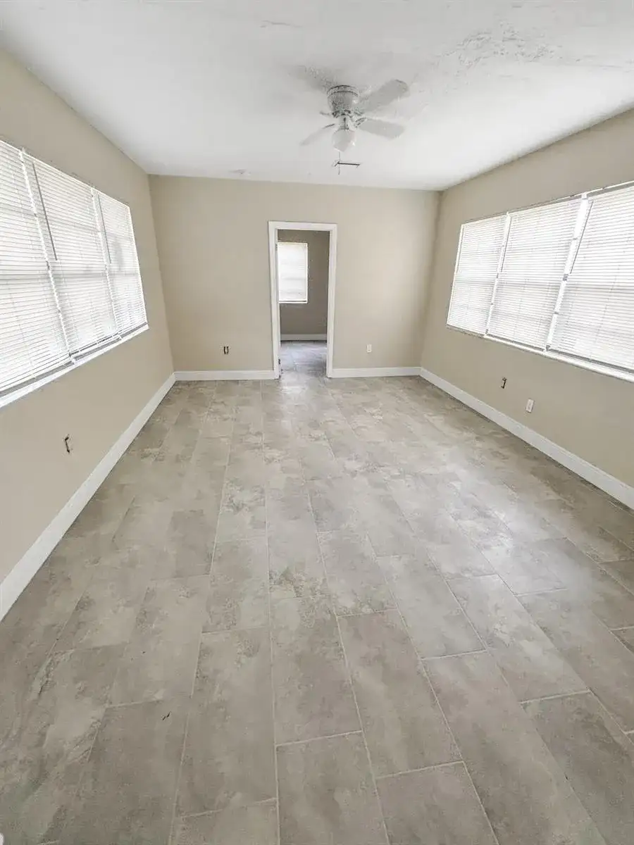 3045 NW 68th Street NW, Miami FL 33147 photo 3