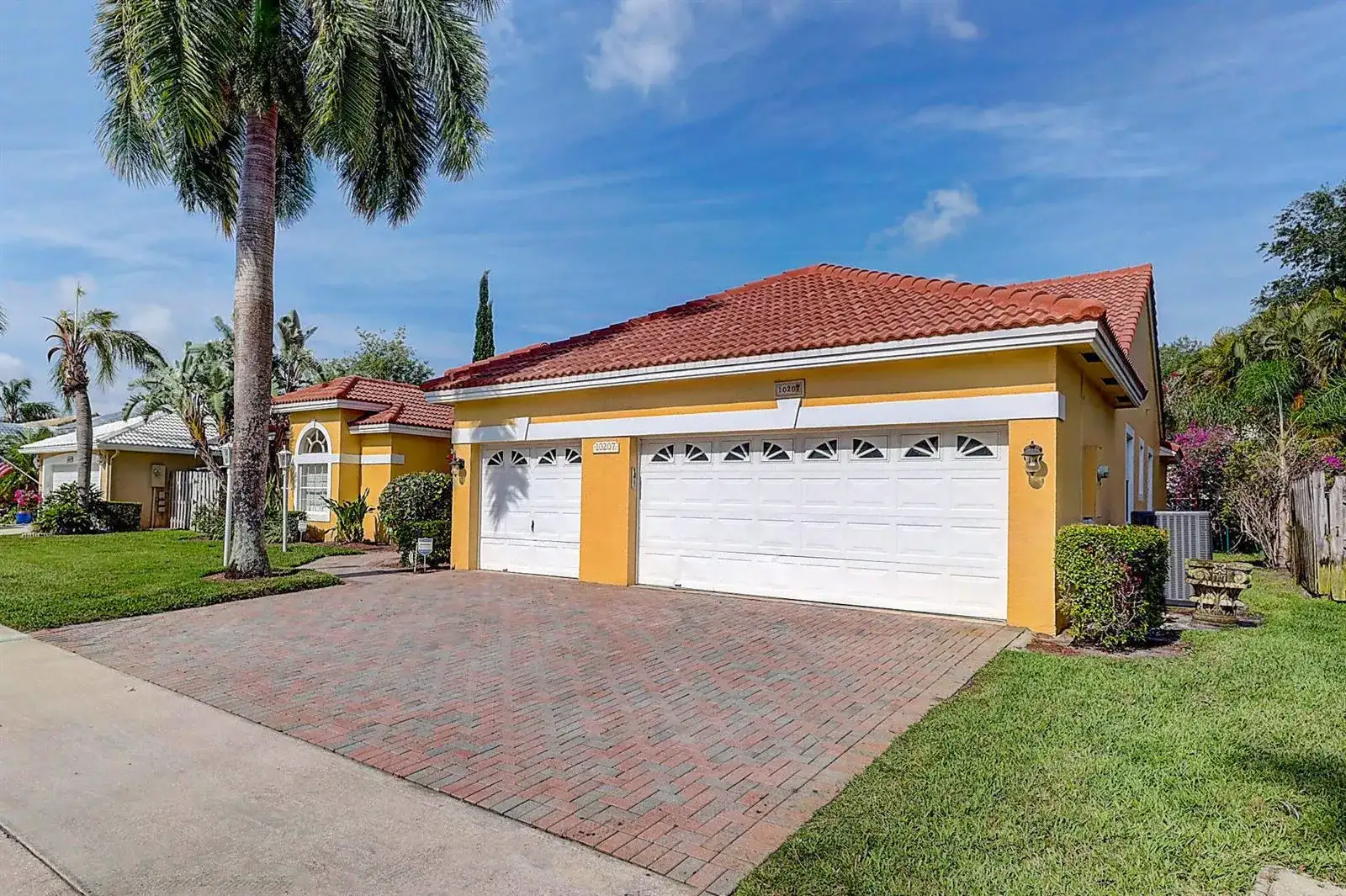 10207 Allamanda Boulevard, Palm Beach Gardens FL 33410 photo 3