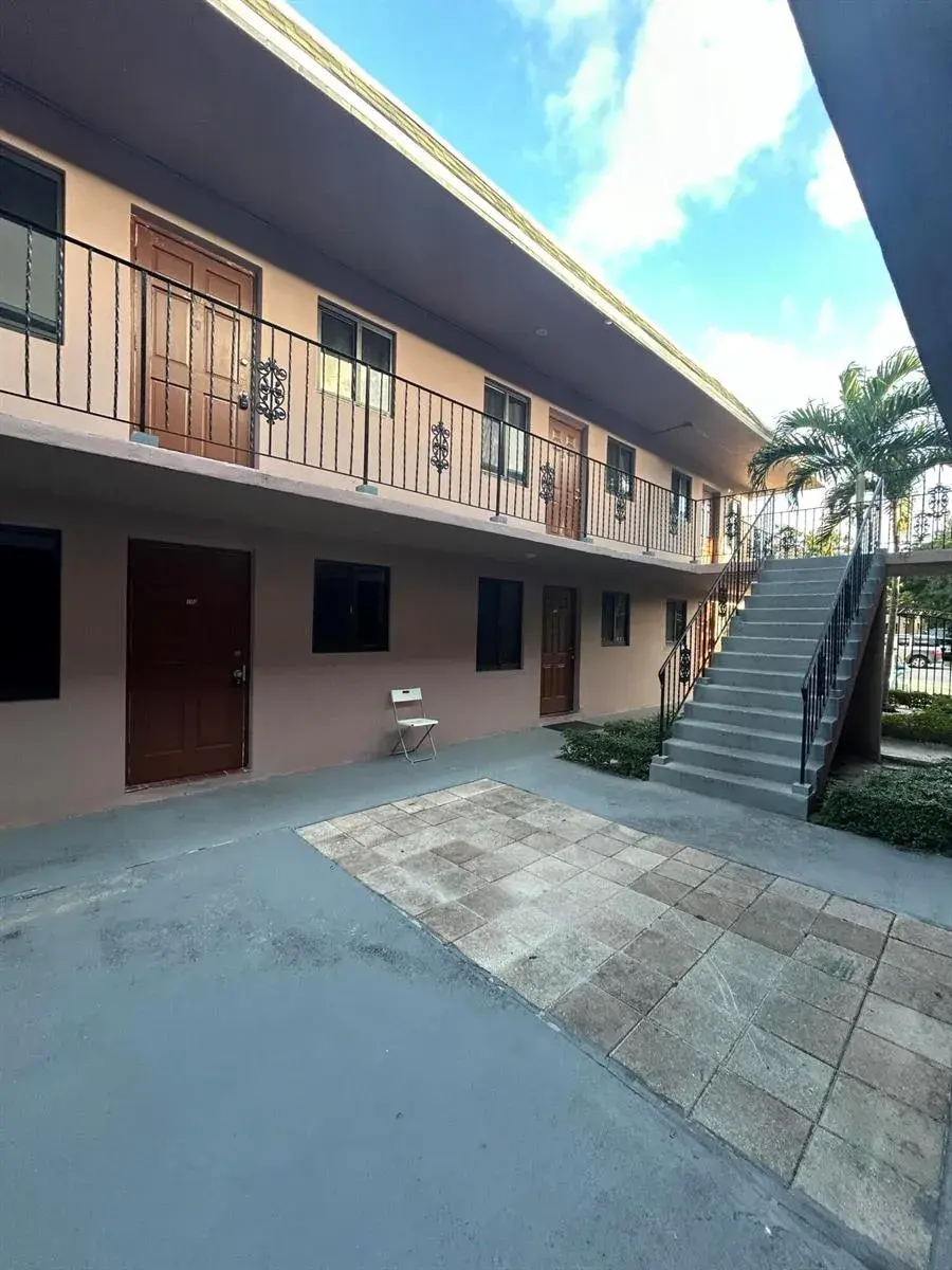 2545 Taft Street # 104, Hollywood FL 33020