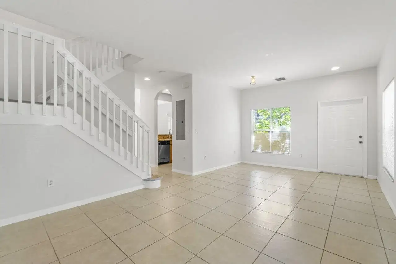 406 Lake Monterey Circle, Boynton Beach FL 33426 photo 5