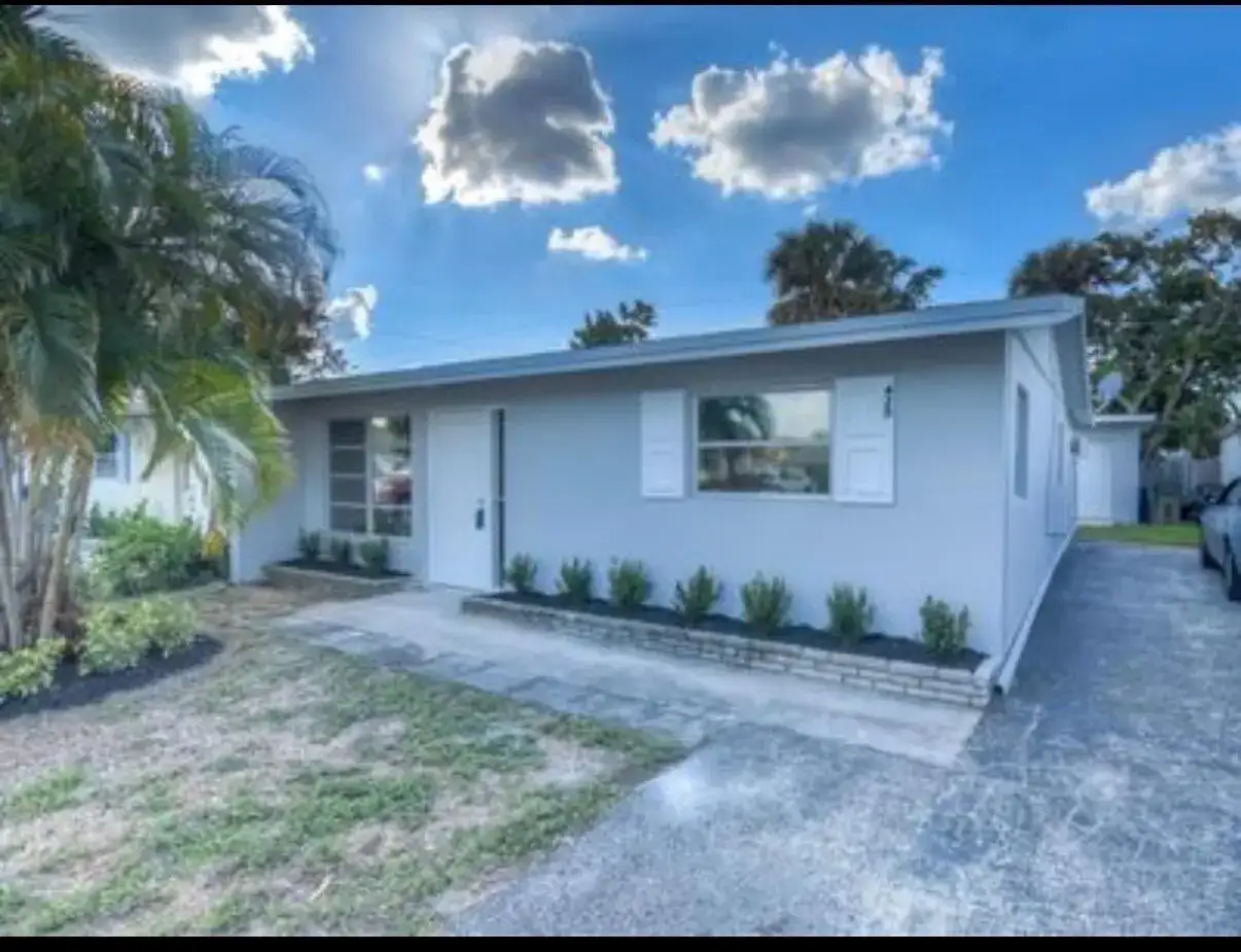 420 SE PARKWAY Drive, Stuart FL 34996 photo 3