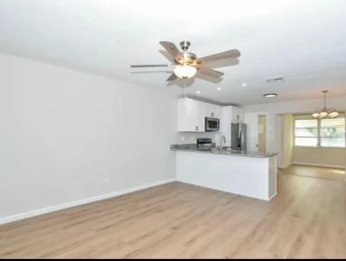 420 SE PARKWAY Drive, Stuart FL 34996 photo 4