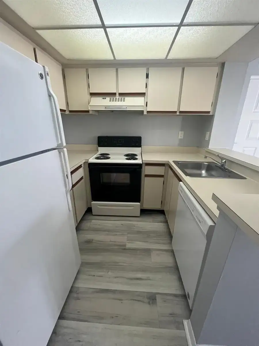 752 Executive Center Drive # 110, West Palm Beach FL 33401 photo 2