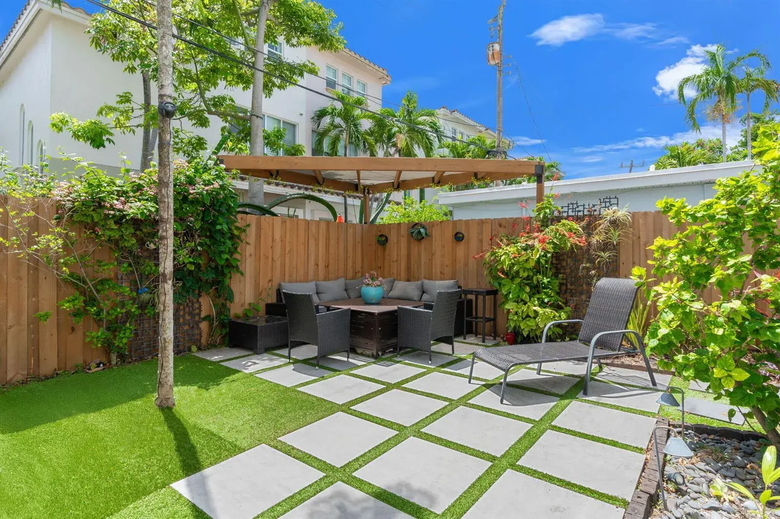 622 NE 10th Avenue, Fort Lauderdale FL 33304