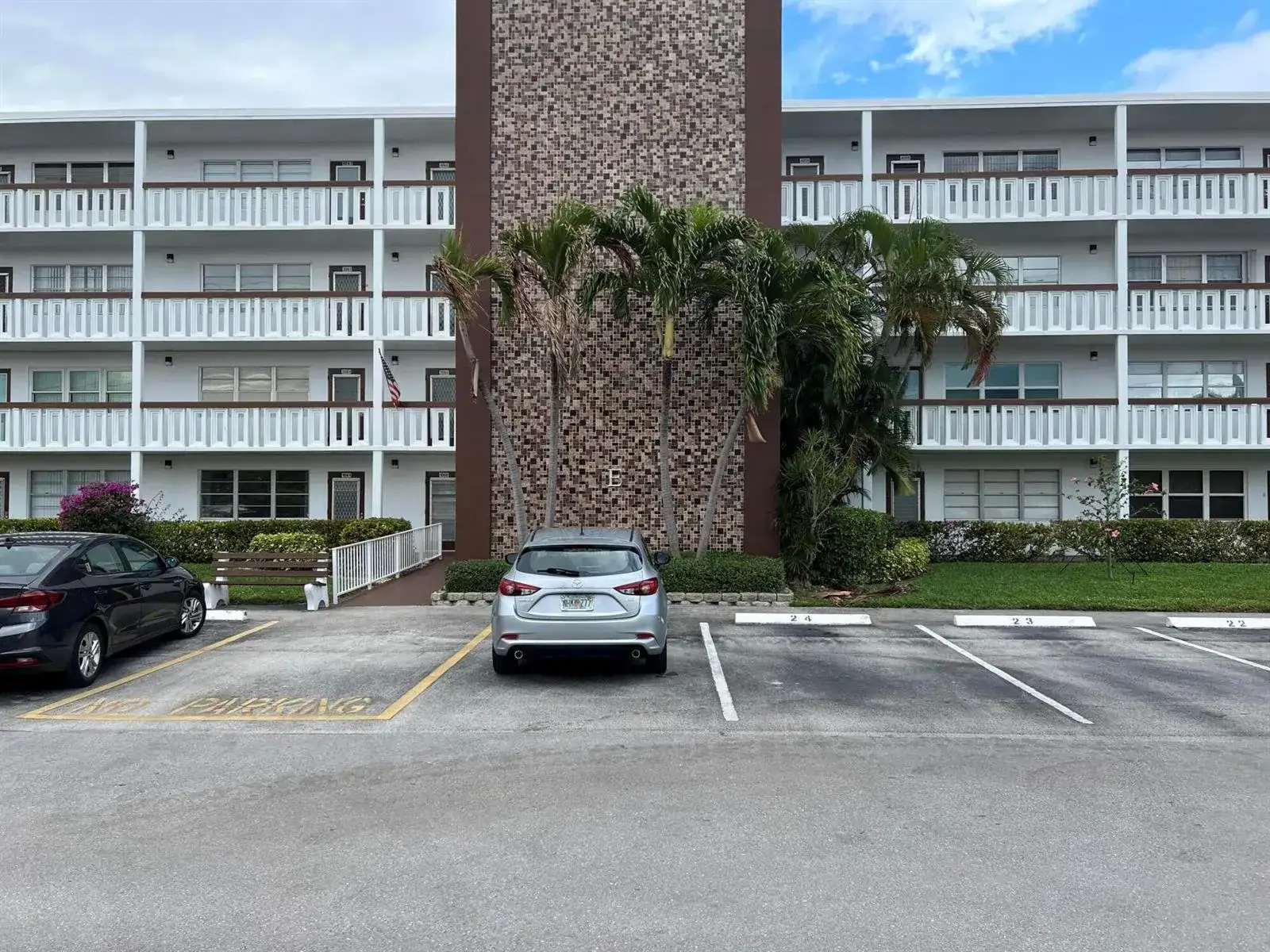 4053 HARWOOD E # 4053, Deerfield Beach FL 33442 photo 2