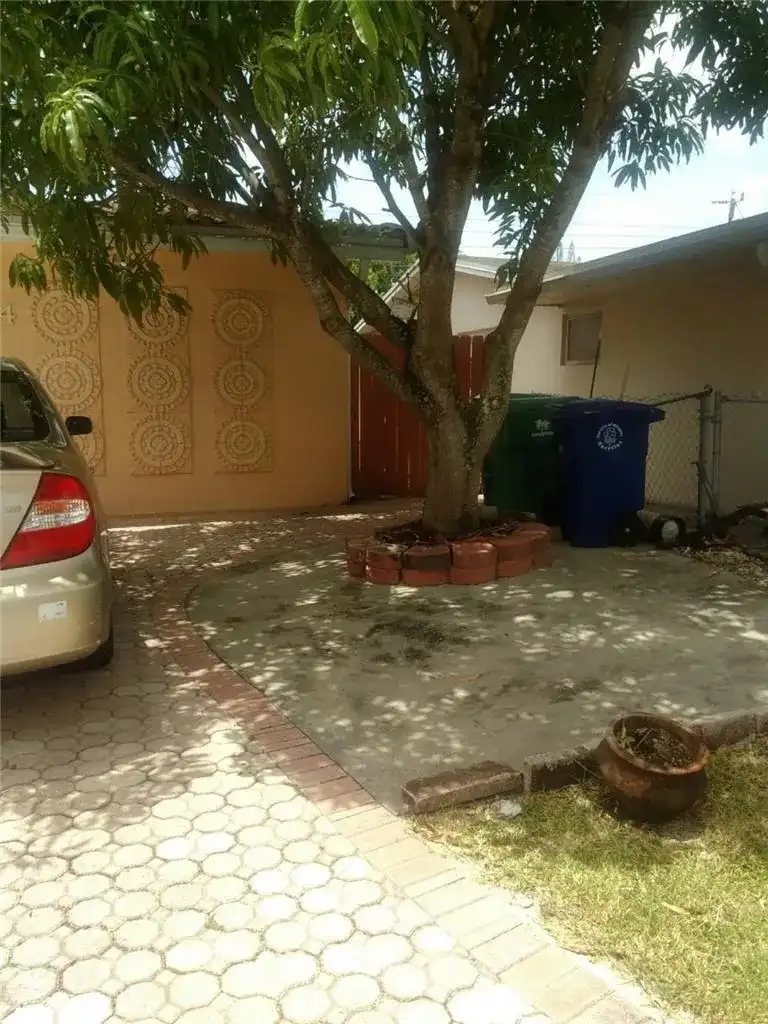 6764 AZALEA Drive, Miramar FL 33023