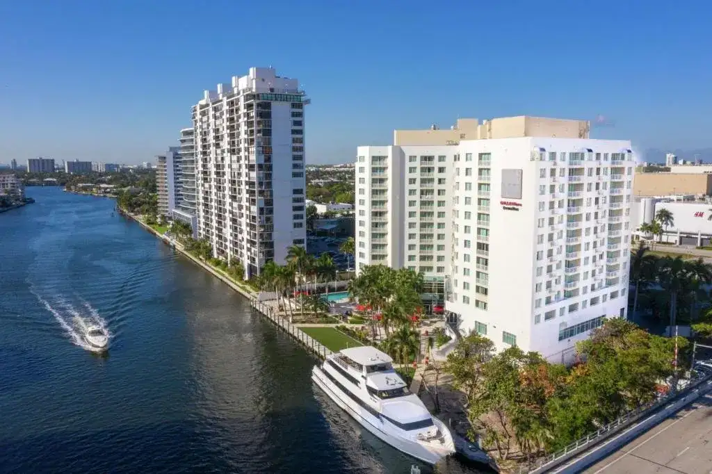 2670 E SUNRISE Boulevard # 915, Fort Lauderdale FL 33304 photo 2