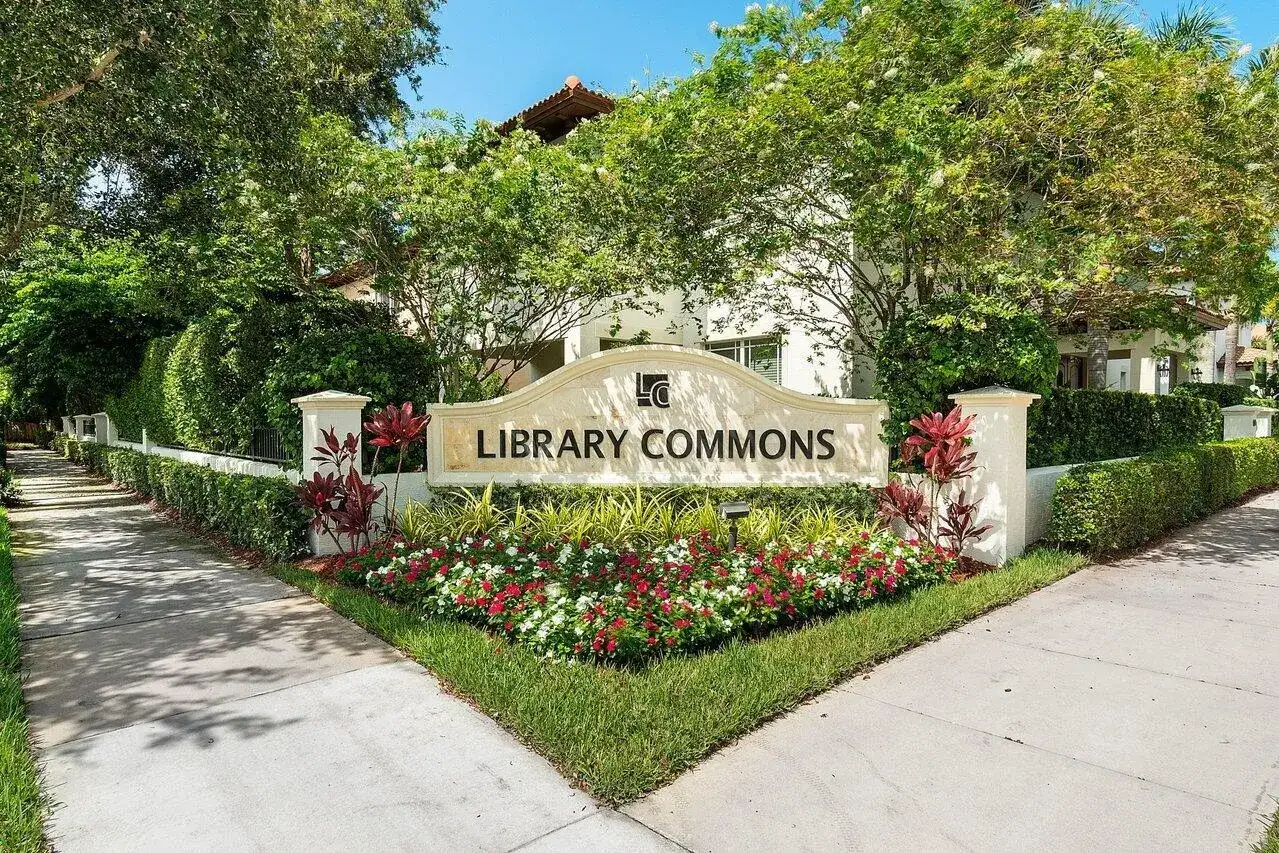 48 NW HAWTHORNE Place, Boca Raton FL 33432 photo 5