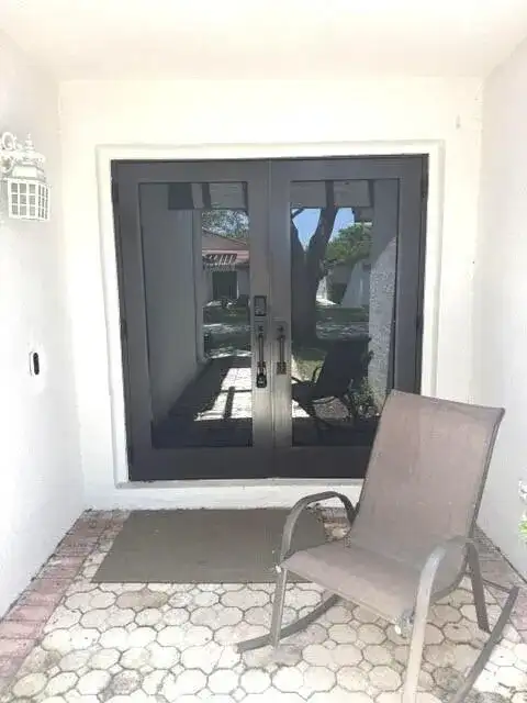 627 Hollows Circle, Deerfield Beach FL 33442 photo 3