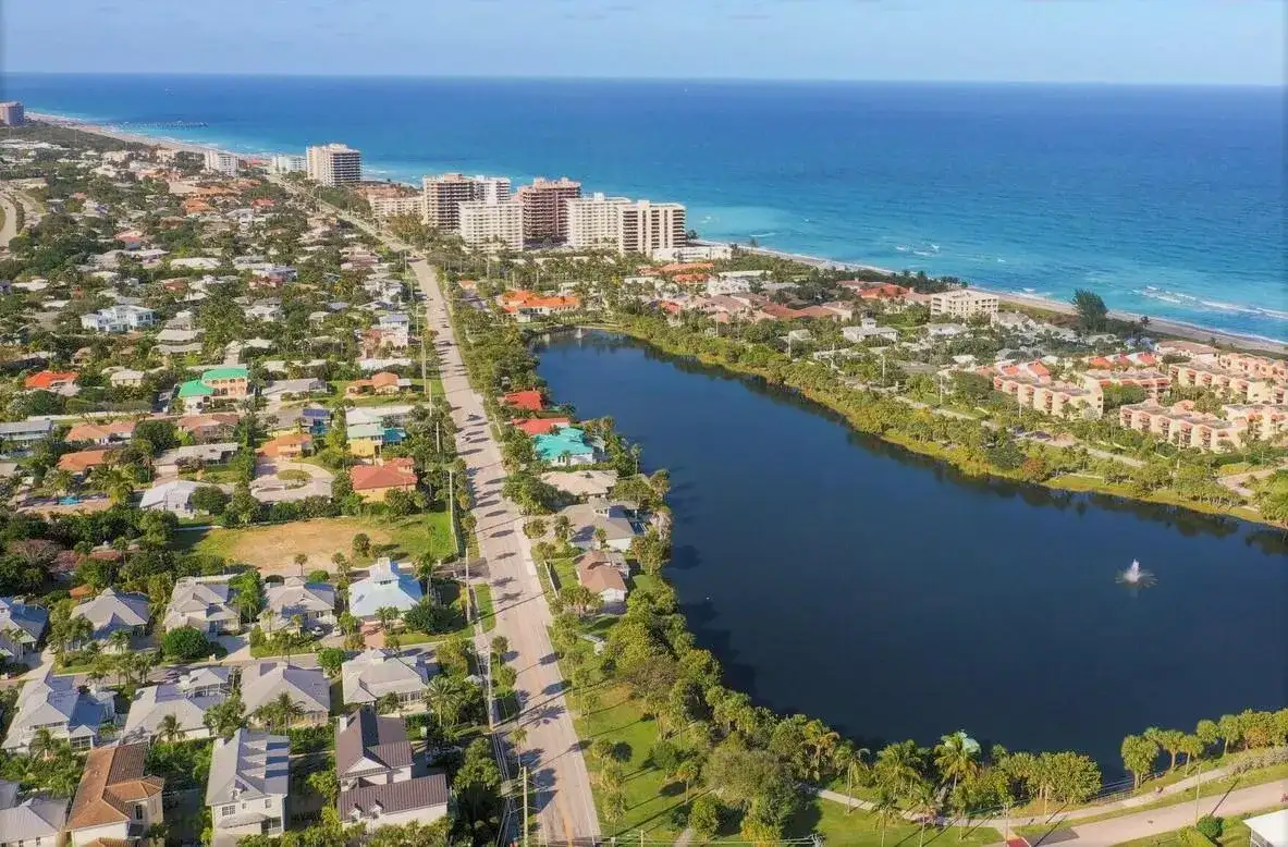 400 Seaside Lane, Juno Beach FL 33408 photo 2