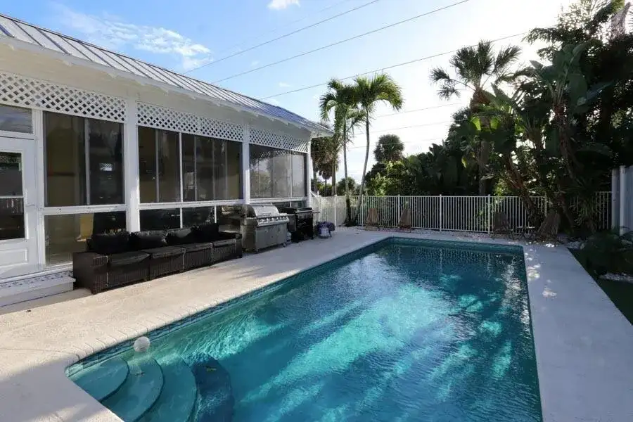400 Seaside Lane, Juno Beach FL 33408 photo 4