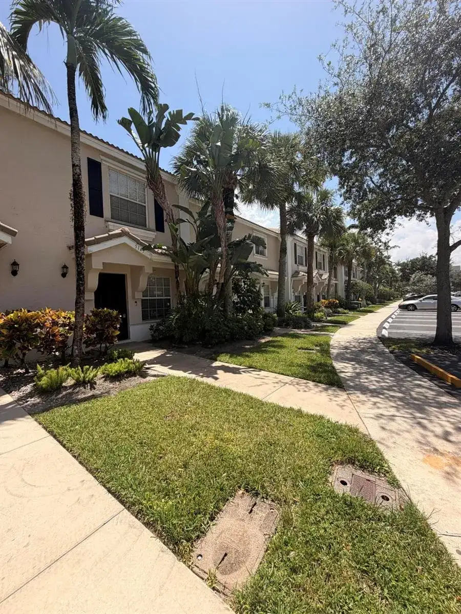 5145 Palmbrooke Circle, West Palm Beach FL 33417 photo 2