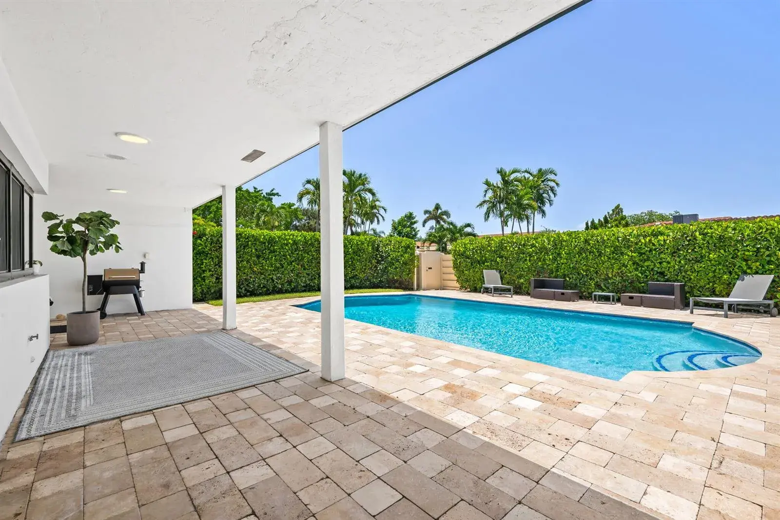 5122 CLEVELAND Street, Hollywood FL 33021