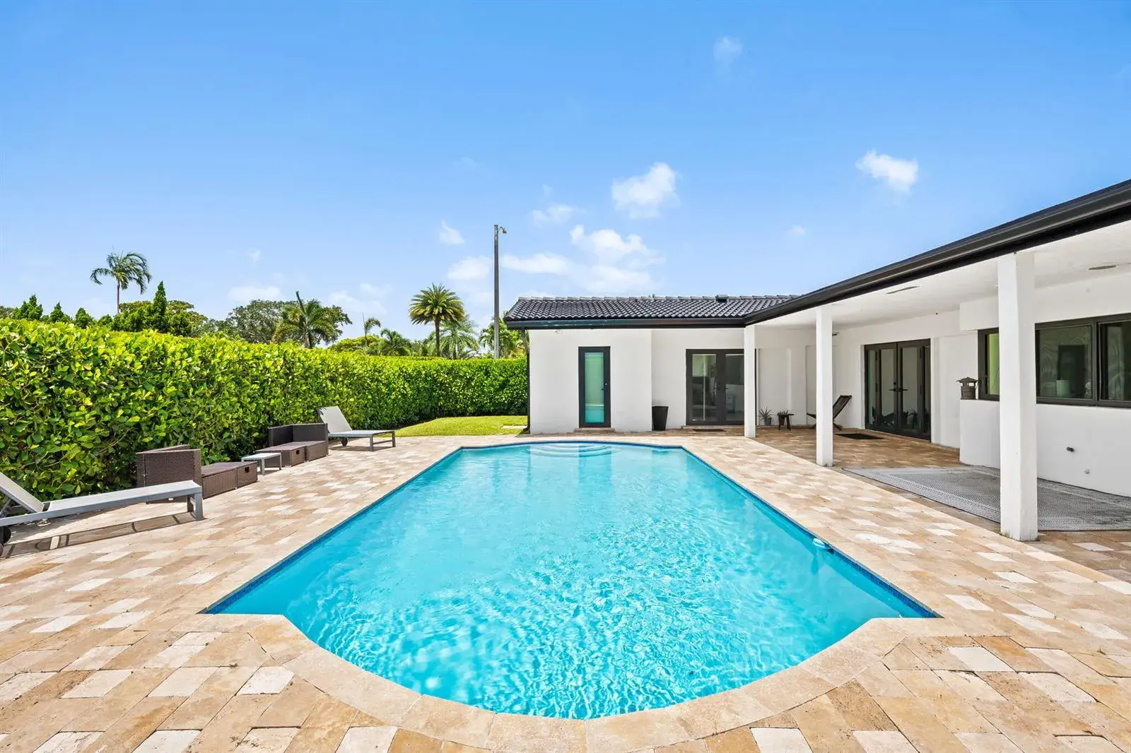 5122 CLEVELAND Street, Hollywood FL 33021