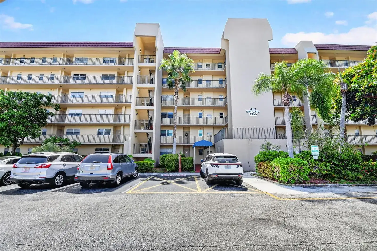 3590 Via Poinciana # 311, Lake Worth FL 33467 photo 2