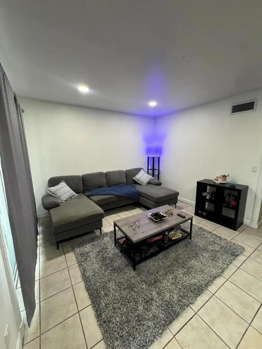 5090 ELMHURST Road # C, West Palm Beach FL 33417 photo 3