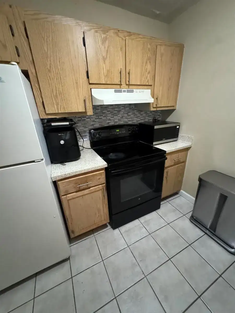 5090 ELMHURST Road # C, West Palm Beach FL 33417 photo 5