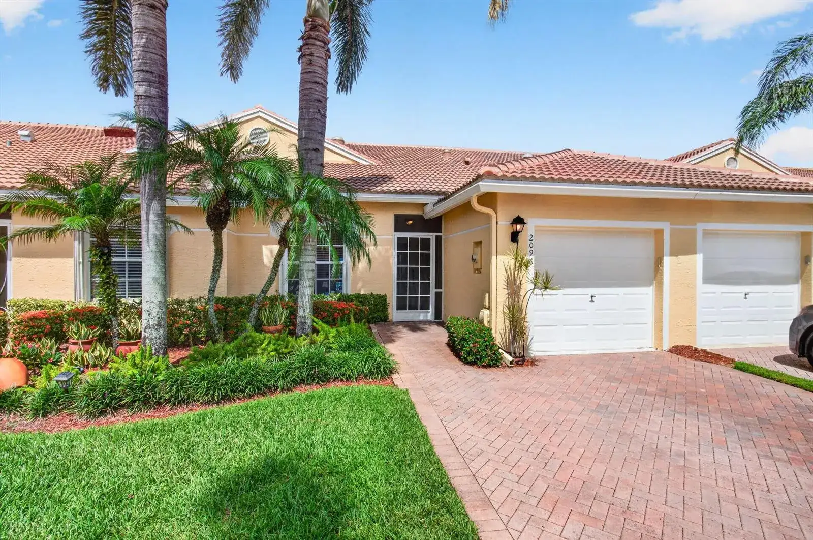 2096 STONINGTON Terrace, West Palm Beach FL 33411