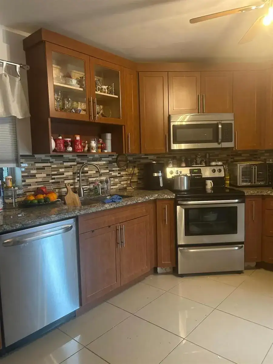 3 Greenway Village N # 202, Royal Palm Beach FL 33411 photo 2