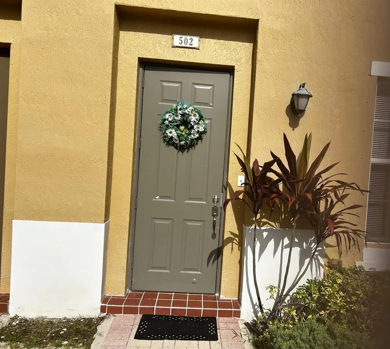 502 SW 147th Avenue, Pembroke Pines FL 33027 photo 2