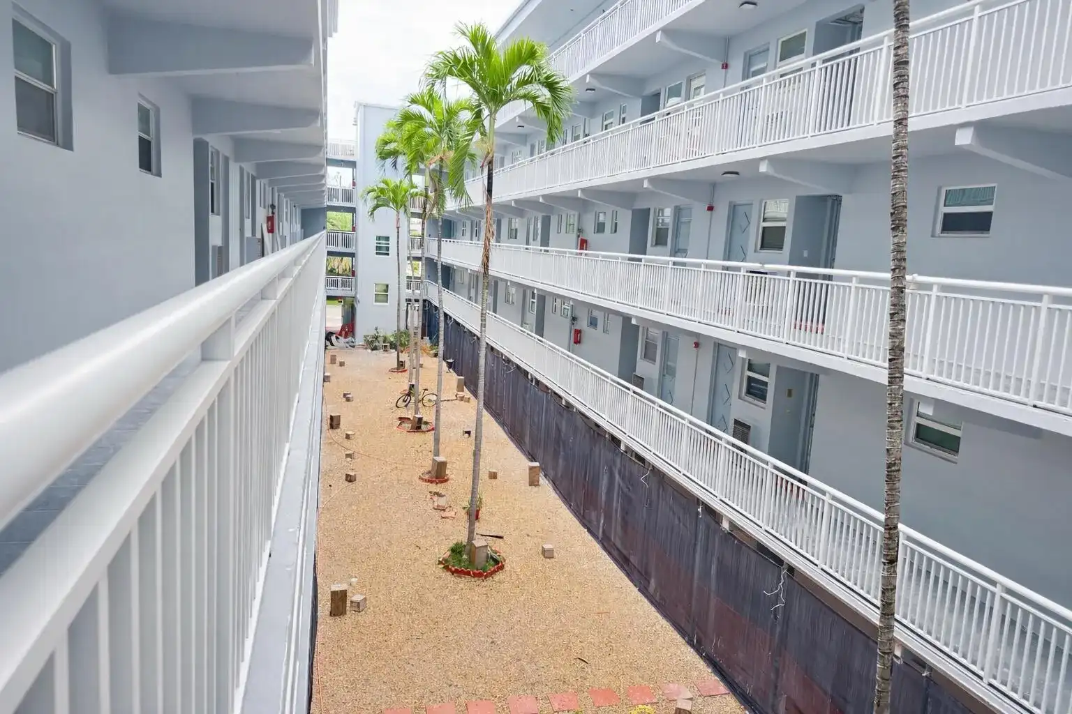 215 SE 3RD Avenue # 306D, Hallandale Beach FL 33009