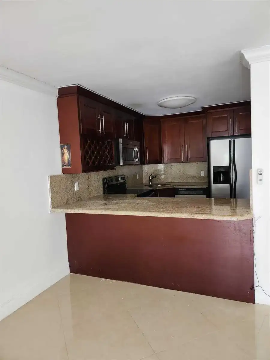 9355 SW 8TH Street # 222, Boca Raton FL 33428