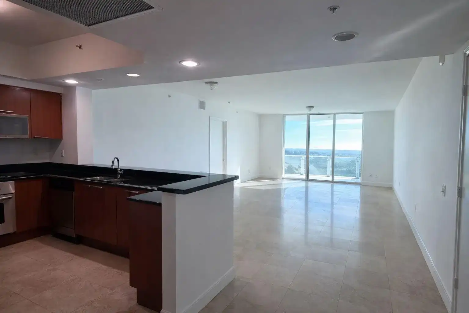 14951 ROYAL OAKS Lane # 1607, North Miami FL 33181
