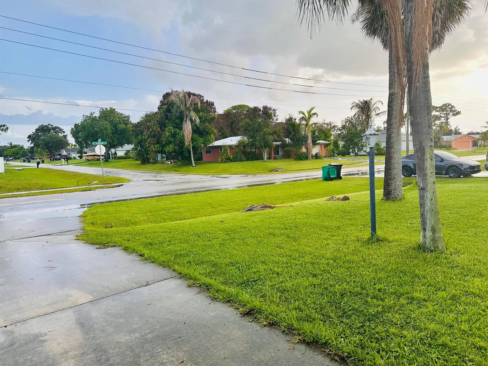 637 SE THORNHILL Drive, Port St. Lucie FL 34983 photo 4