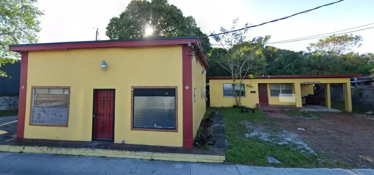 2733 President Barack Obama Highway, Riviera Beach FL 33404