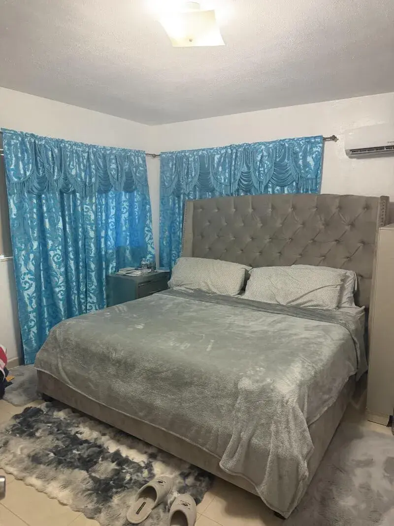 15100 NE 13th Avenue, North Miami Beach FL 33162