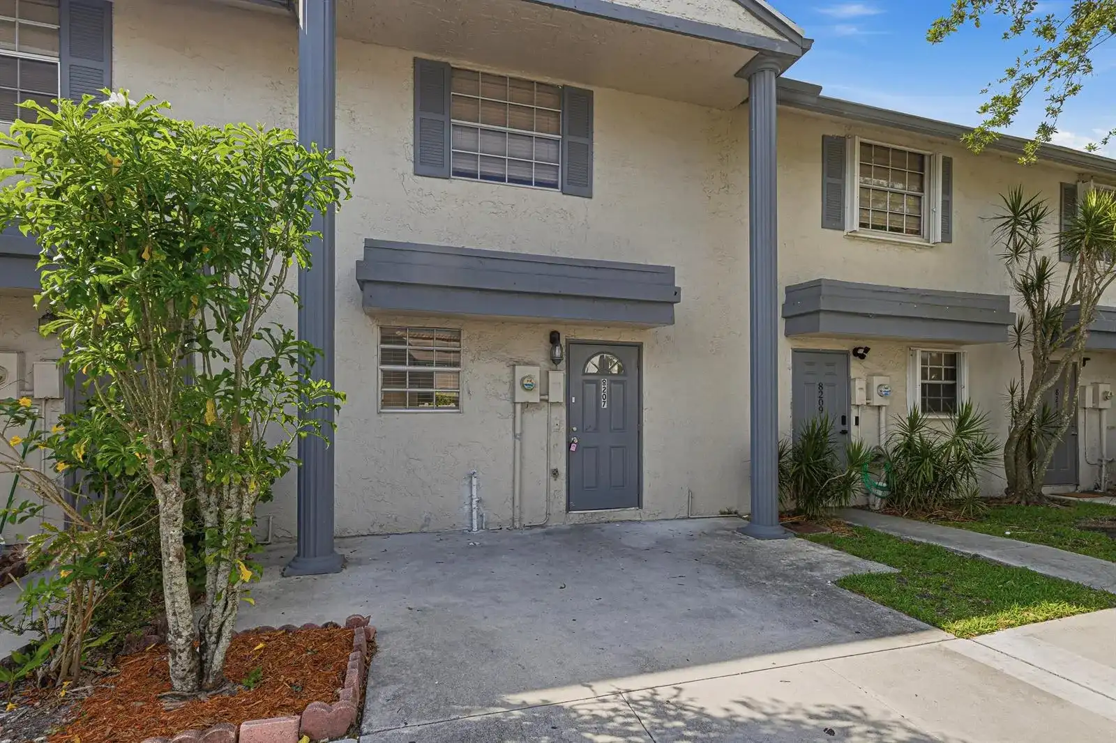 8207 FAIRWAY Road, Sunrise FL 33351 photo 3