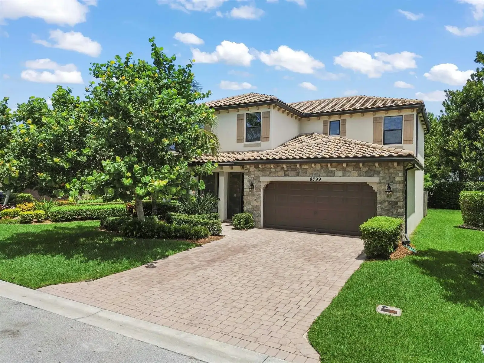 8899 WILLOW COVE Lane, Lake Worth FL 33467 photo 2